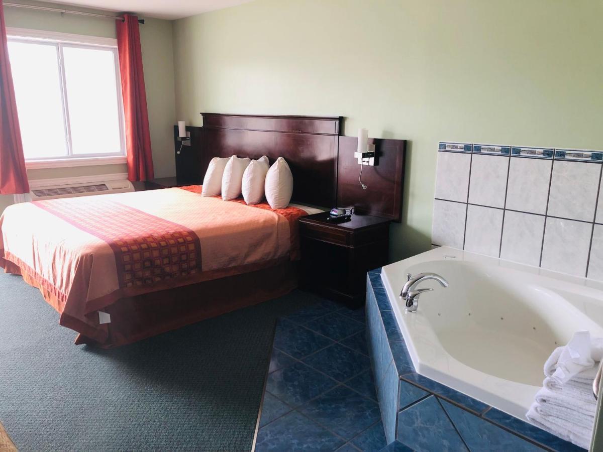 Perth Plaza Inn & Suites Экстерьер фото