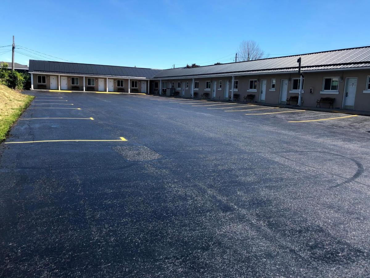 Perth Plaza Inn & Suites Экстерьер фото