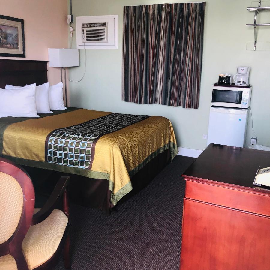 Perth Plaza Inn & Suites Экстерьер фото